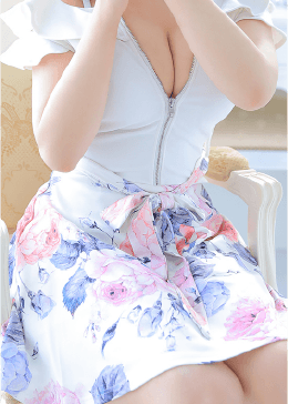 CAMISOLEの女の子の画像