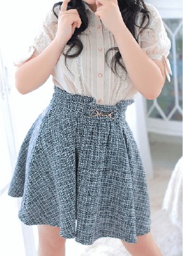 CAMISOLEの女の子の画像